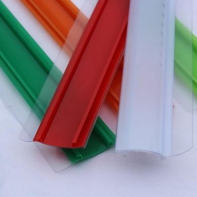 Μηχανή εξώθησης σχεδιαγράμματος PVC λουρίδων στοιχείων εισιτηρίων ραφιών υπεραγορών