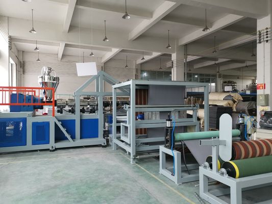 φυλλόμορφη μηχανή 300 ταπήτων 2M TPE στο φύλλο πλαστικού 500kg/H TPE